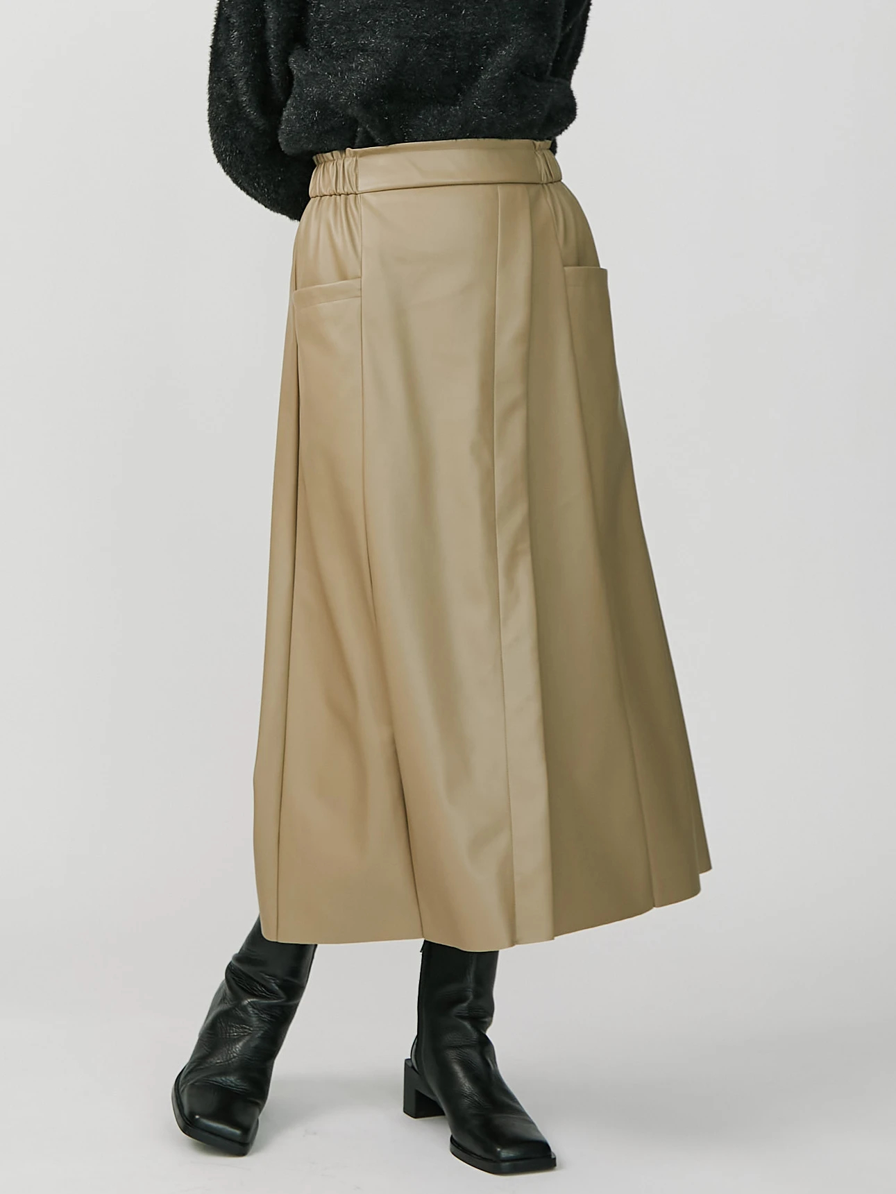 フェイクレザーアシメAラインスカート | レディースファッション通販の