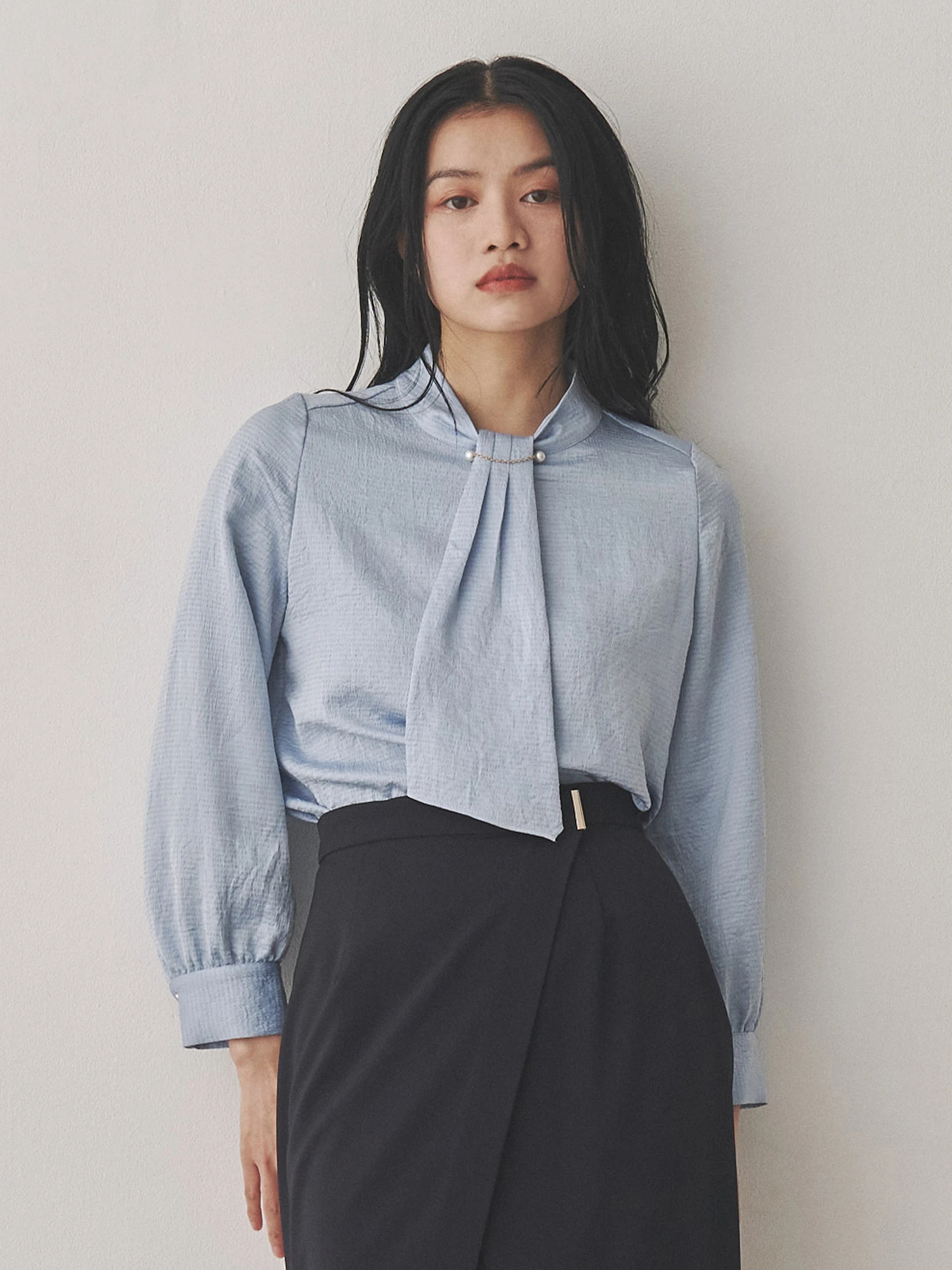 ボウタイパールチェーンブラウス | レディースファッション通販のTONAL