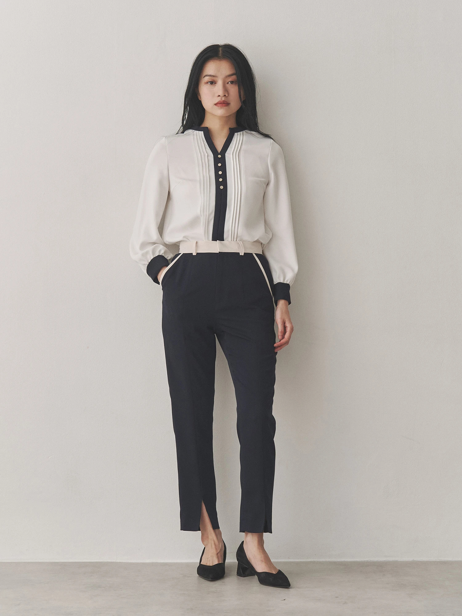 TONAL バイカラーツイルハイネックピンタックブラウス TONAL バイカラーツイルハイネックピンタックブラウス トーナル