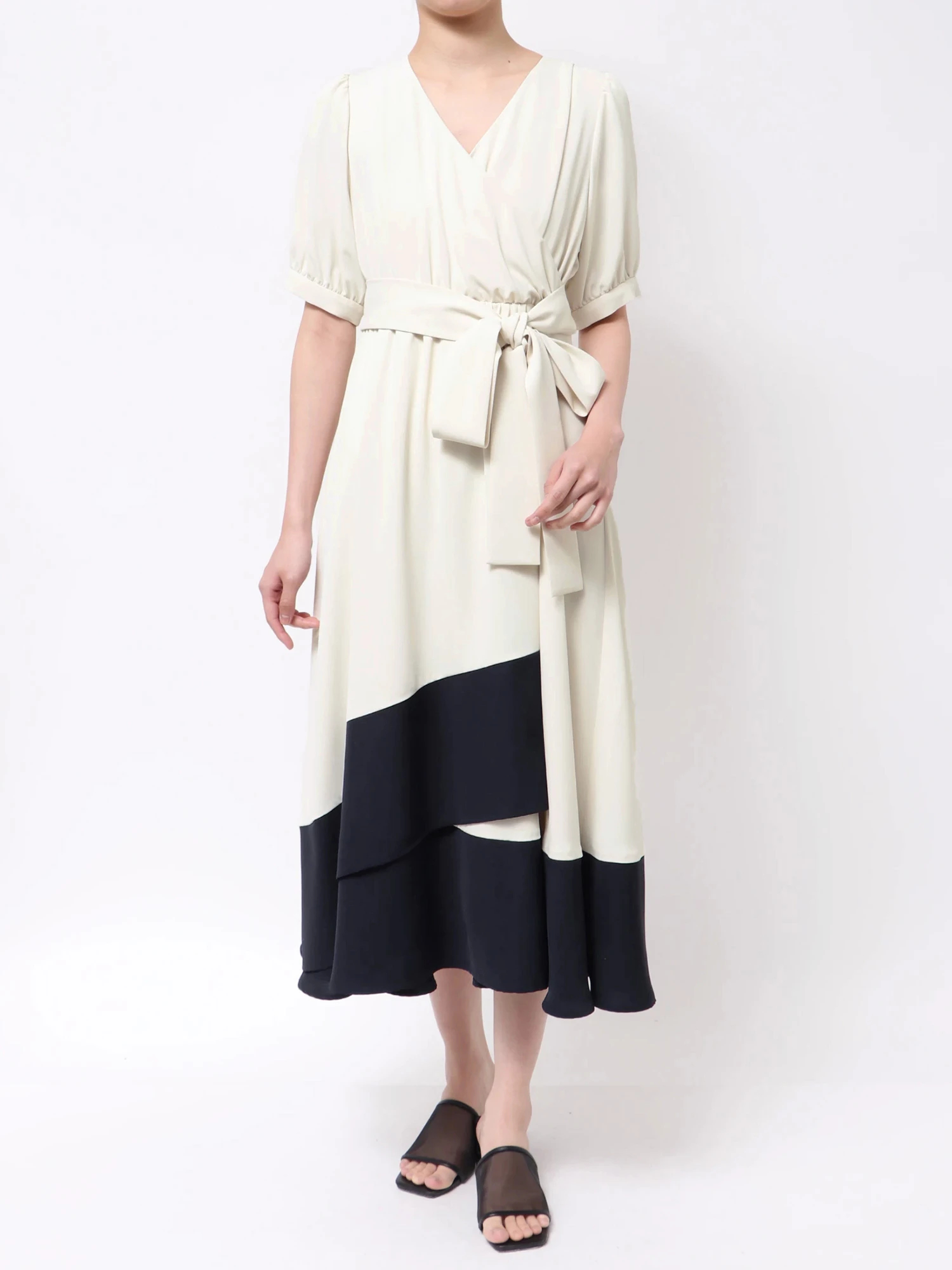 TONAL（トーナル）の「バイカラーカシュクールテーラード