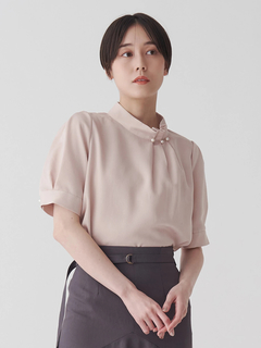 TONAL | タックネックパールハーフスリーブブラウス