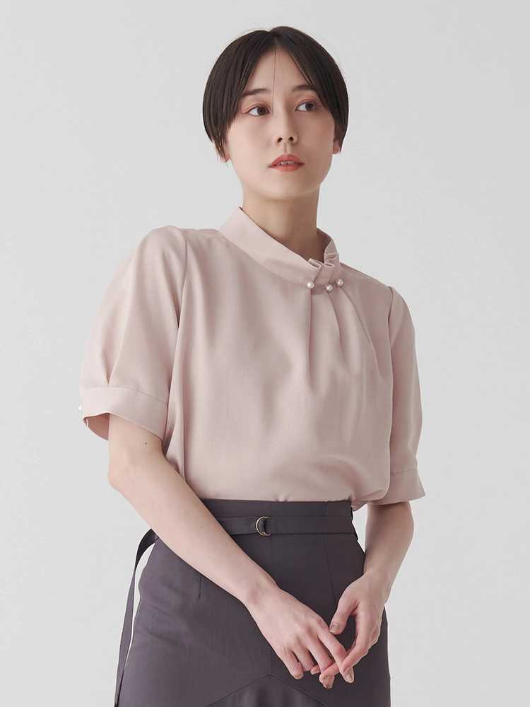 TONAL(トーナル) |タックネックパールハーフスリーブブラウス