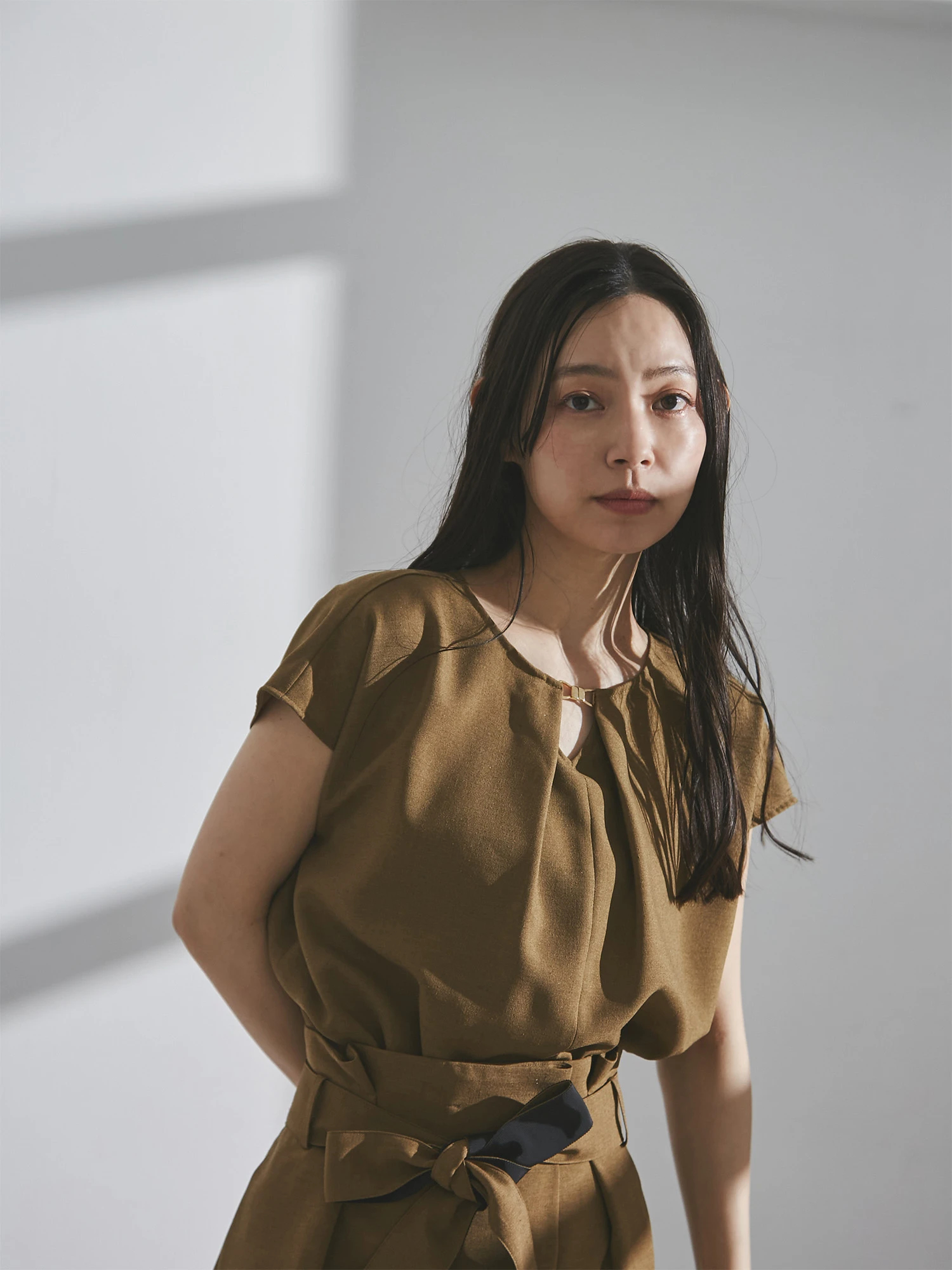 フェイクリネンフロントバーブラウス | レディースファッション通販の