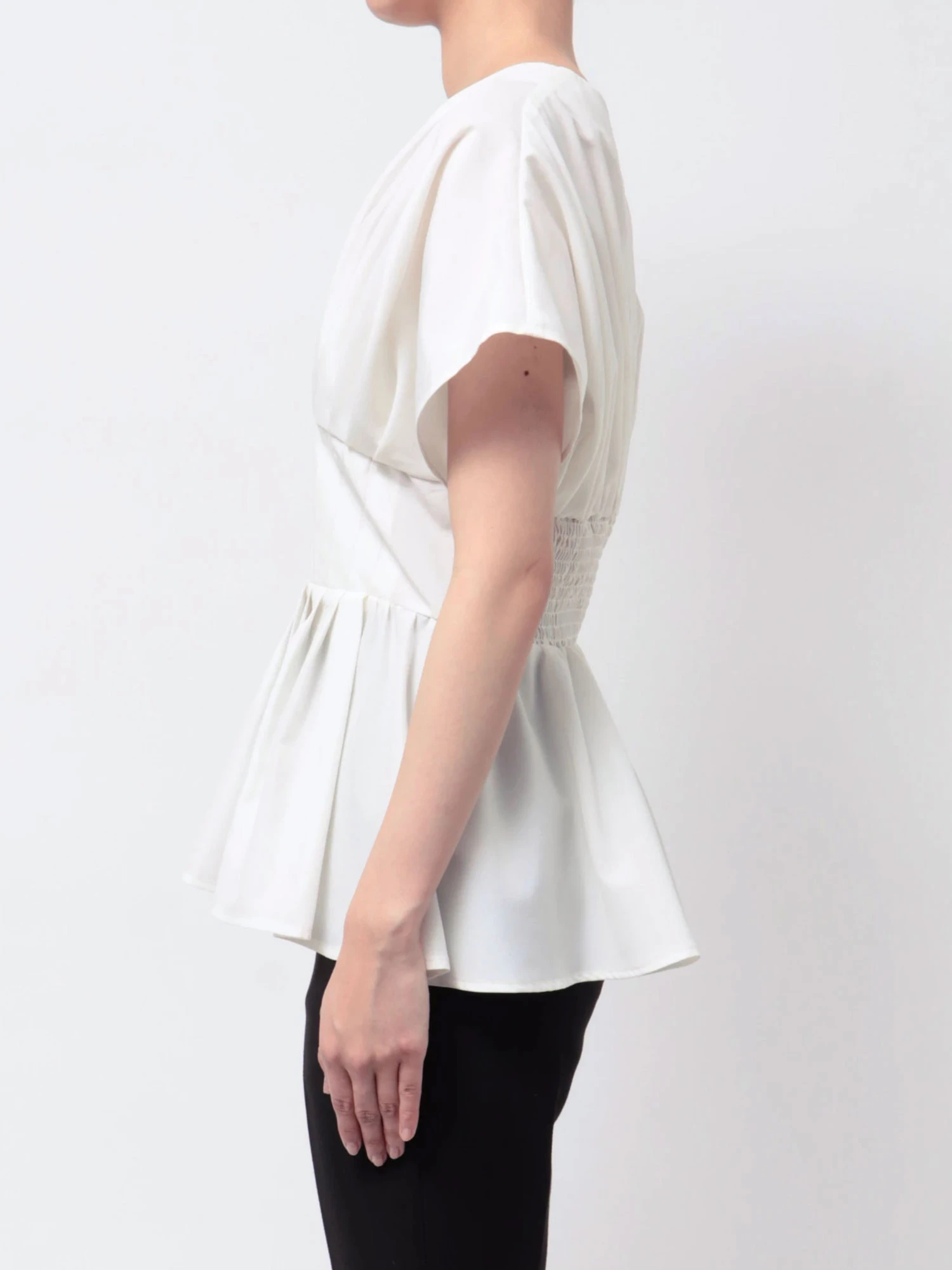 ウエストタックペプラムブラウス | レディースファッション通販のTONAL