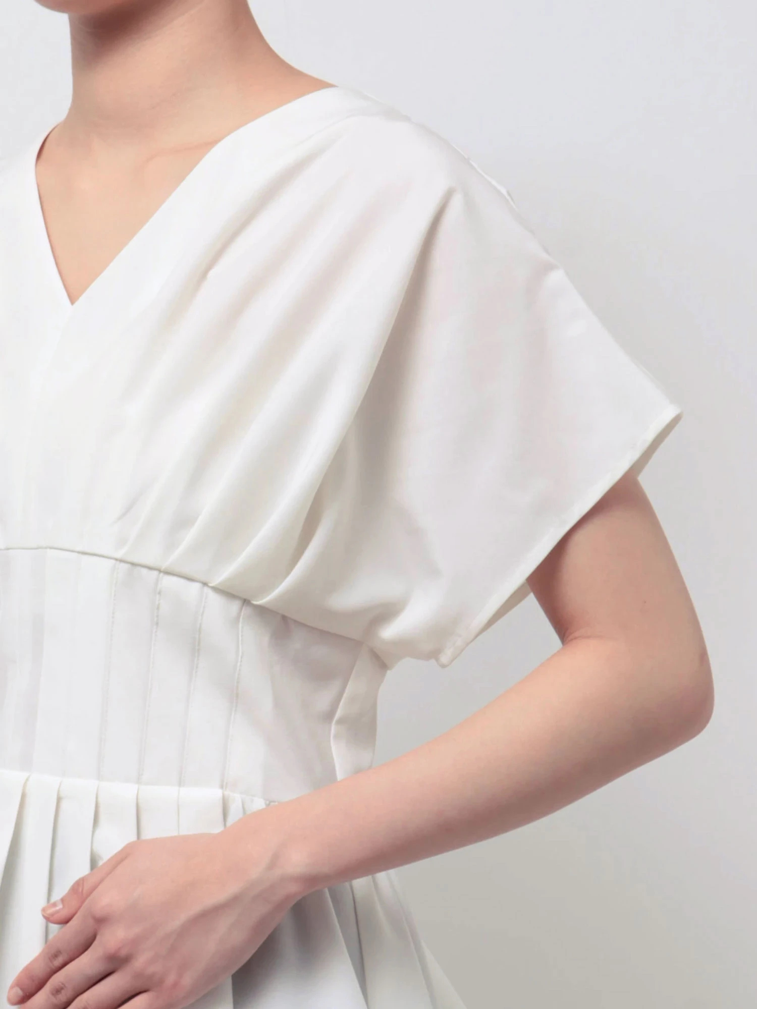 アメノチハレ　ティアードヘムブラウス　ホワイト a1_0a7b4c1f-a87e-40eb-a173-