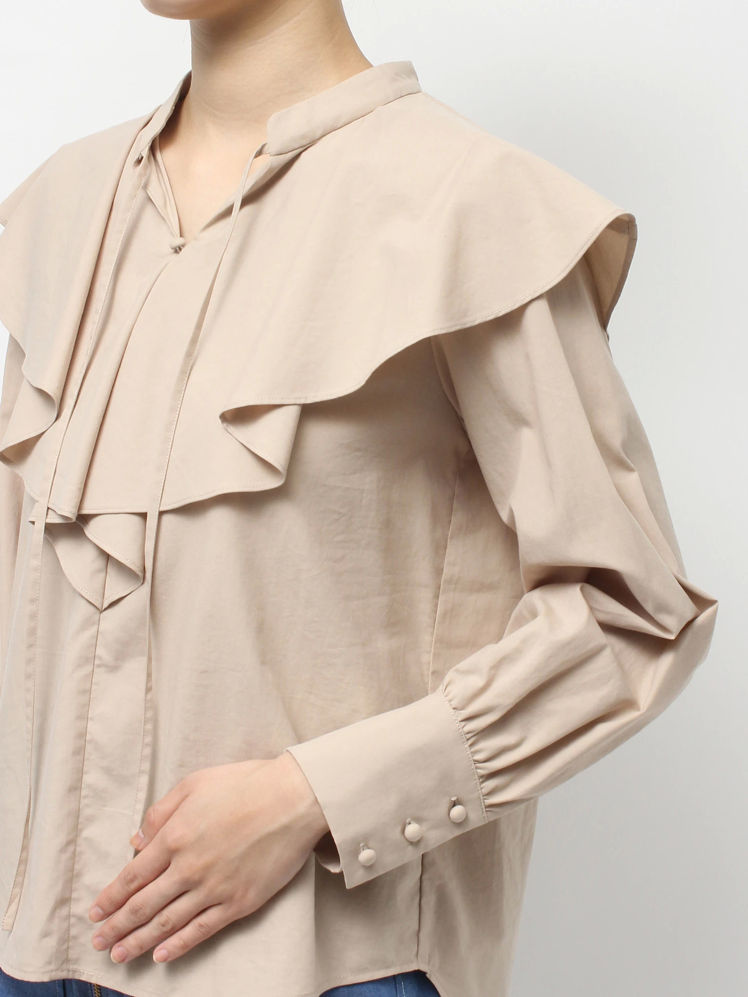 ラッフルフリルブラウス | レディースファッション通販のTONAL