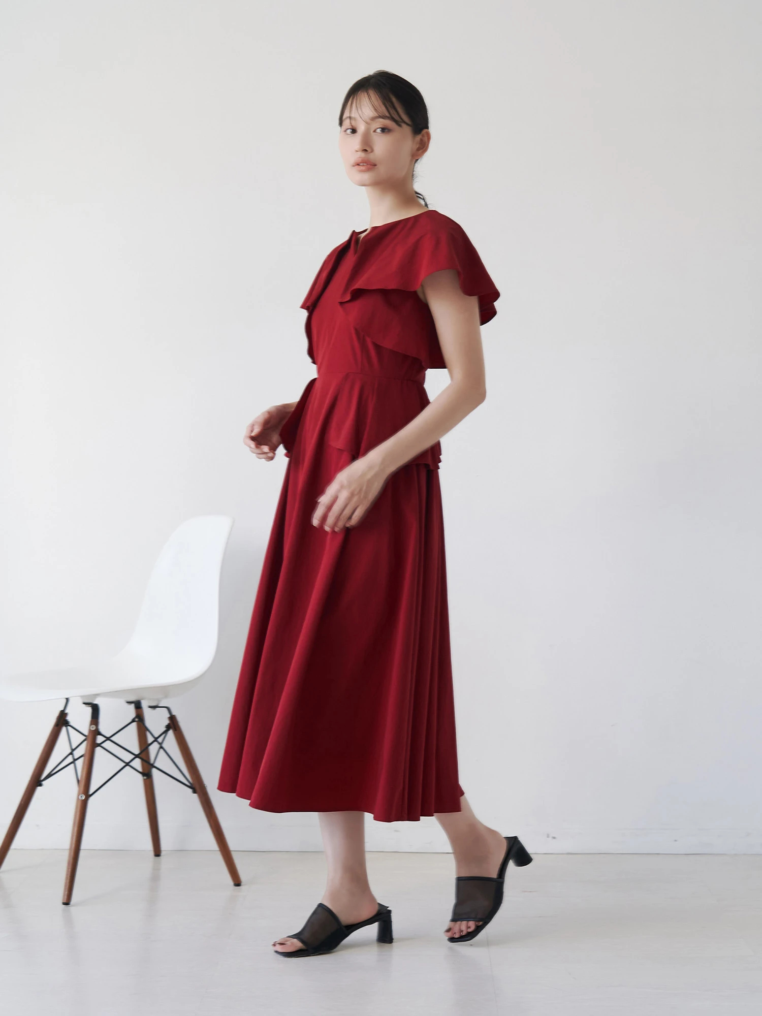 フリルペプラムワンピース | レディースファッション通販のTONAL