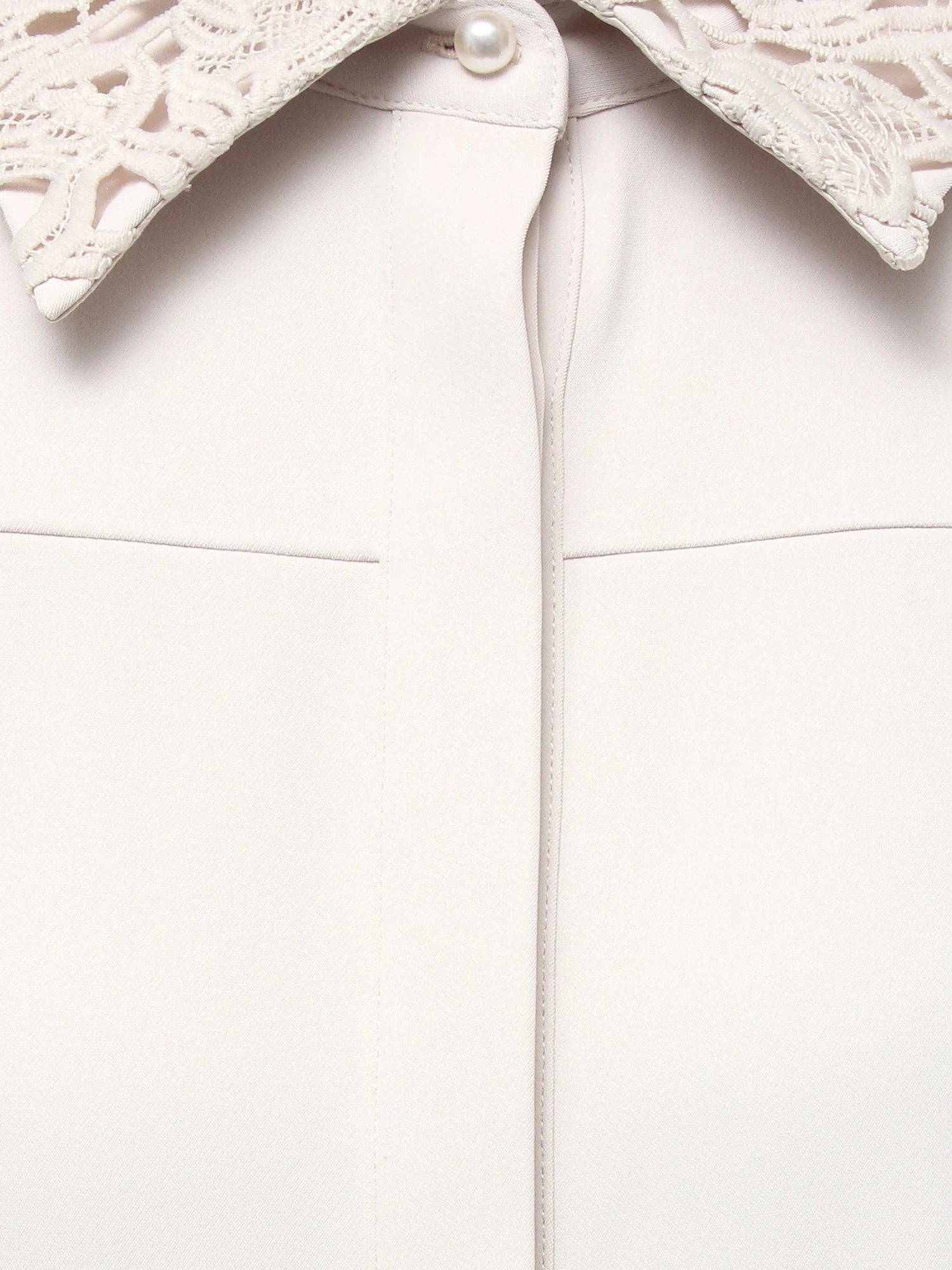 CHANEL シルク ココマークレース エンブロイダリー パールボタンシャツ CHANEL シルク ココマークレース エンブロイダリー パールボタン