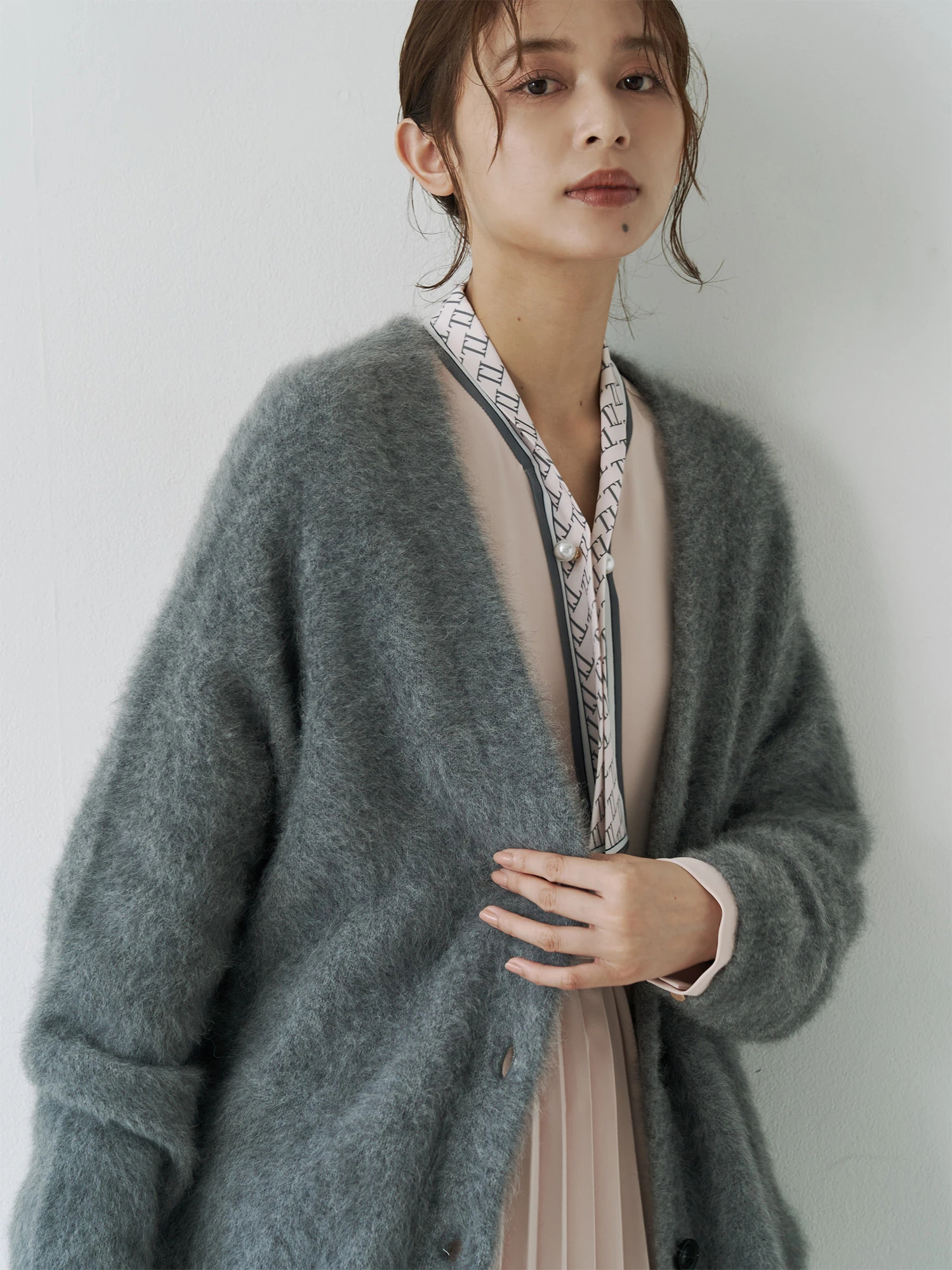 TONAL ストレッチツイルノースリワンピース グレー 36 セール】 ライトフラノストレッチクルーネックワンピース