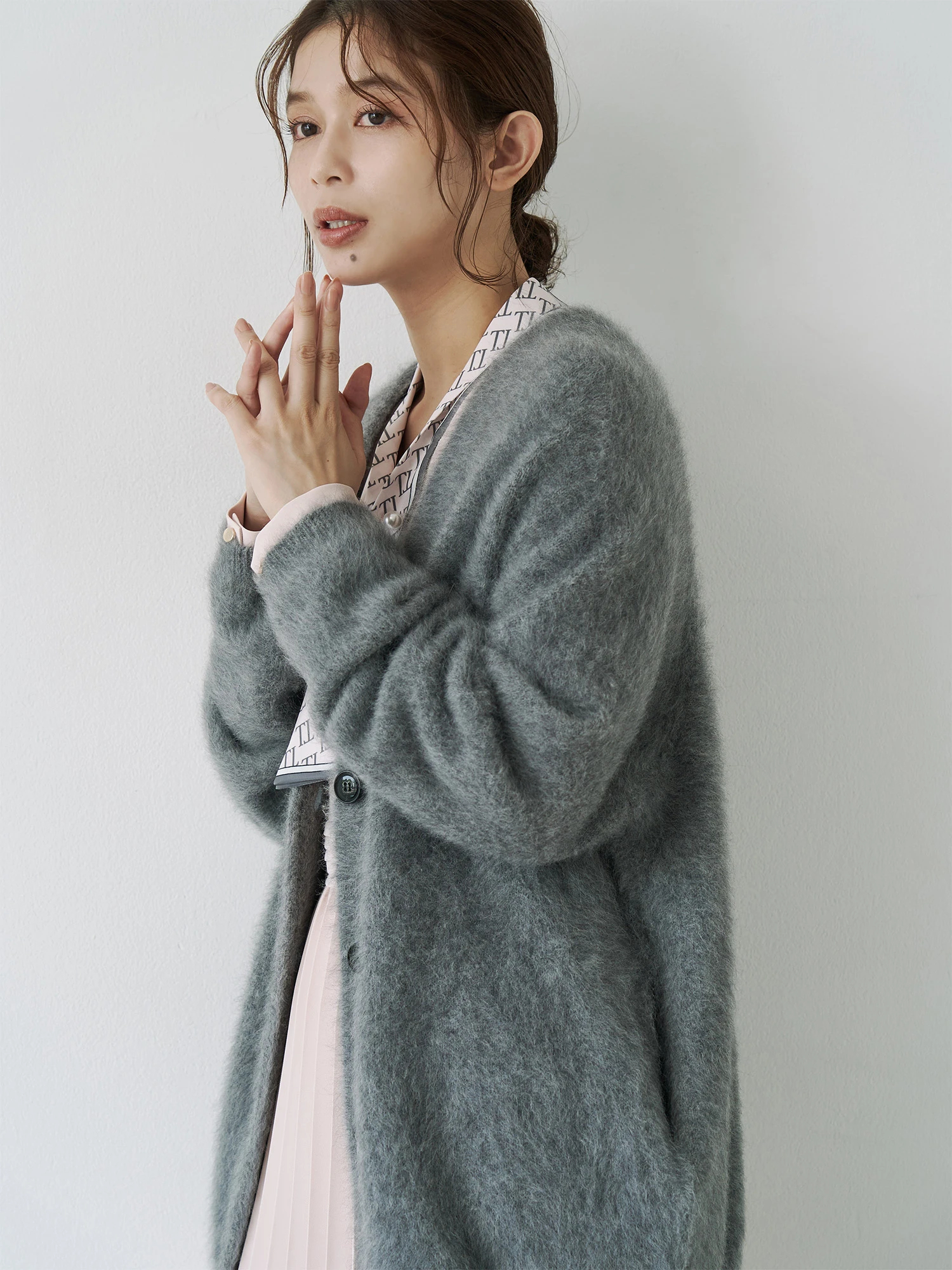 PREMIUM FOX×CASHMERE Vネックカーデ | レディースファッション通販の