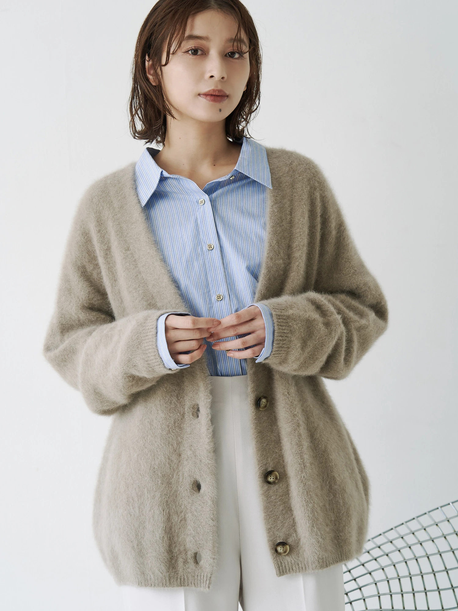 新品未使用TONAL FOX×CASHMERE Vネックカーデグレー PREMIUM FOX×CASHMERE Vネックカーデ | レディースファッション通販の