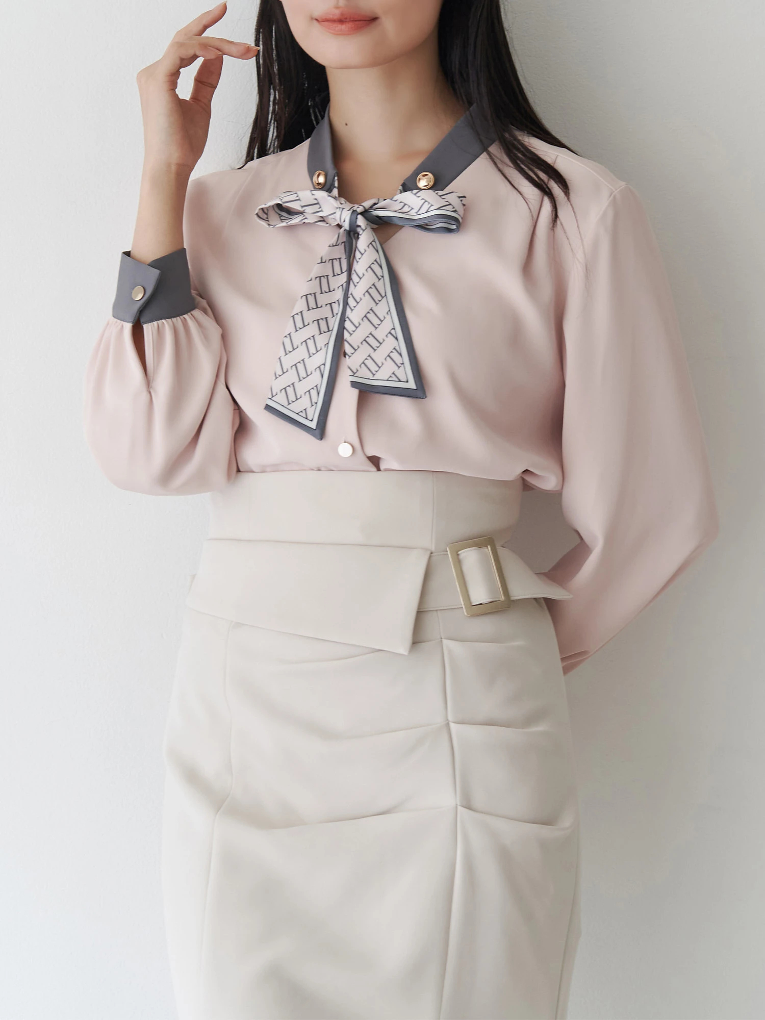 ADORE スカーフドッキング　ブラウス セール】 ◇ファンクショナルストレッチブラウス （シャツ