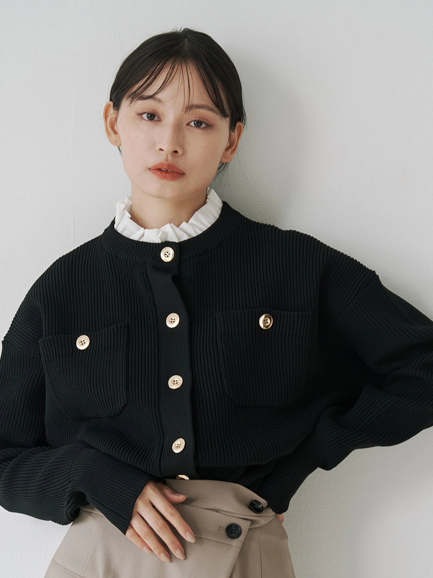 フリル衿金ボタンカーデ | レディースファッション通販のTONAL