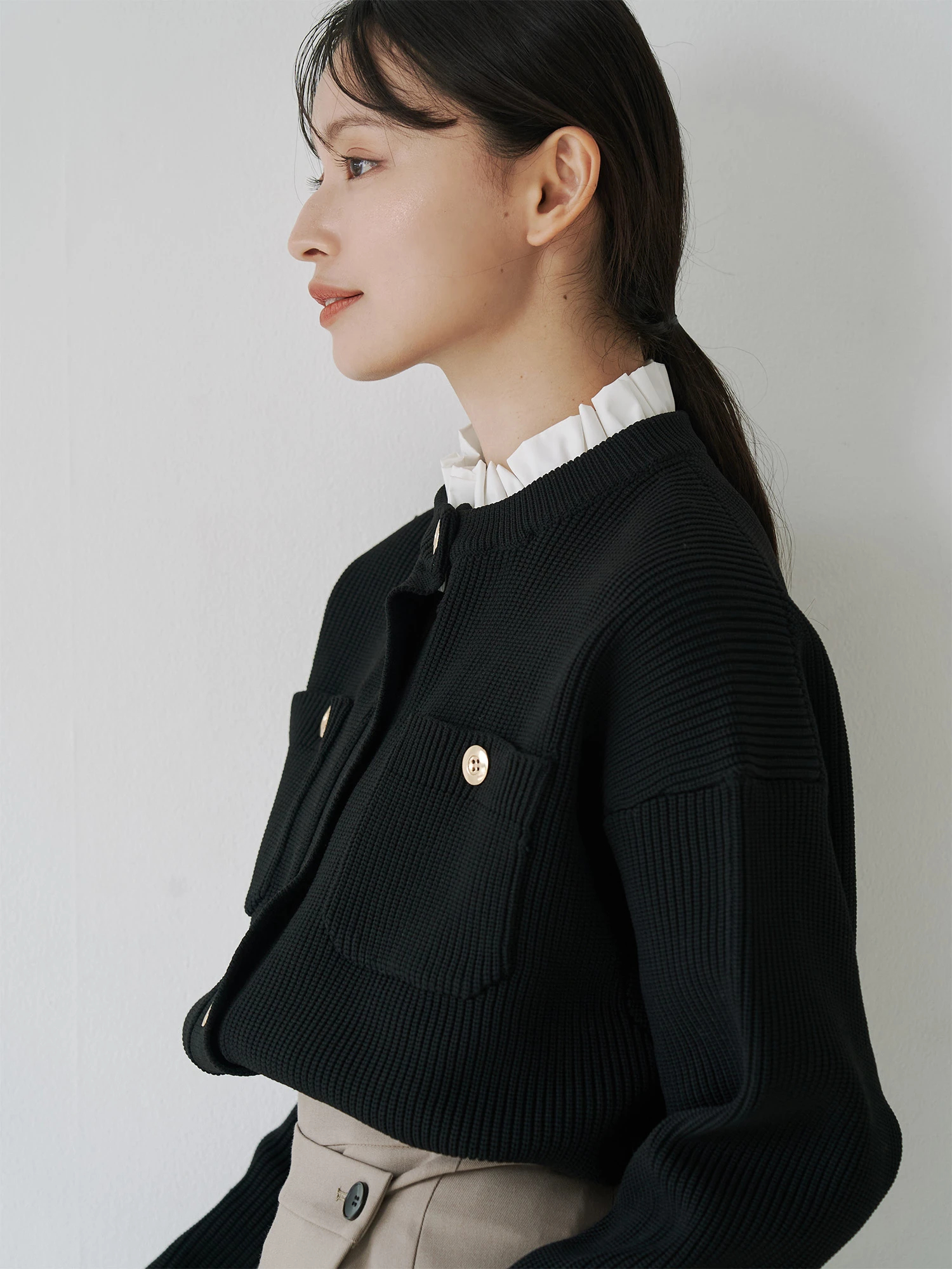 フリル衿金ボタンカーデ | レディースファッション通販のTONAL