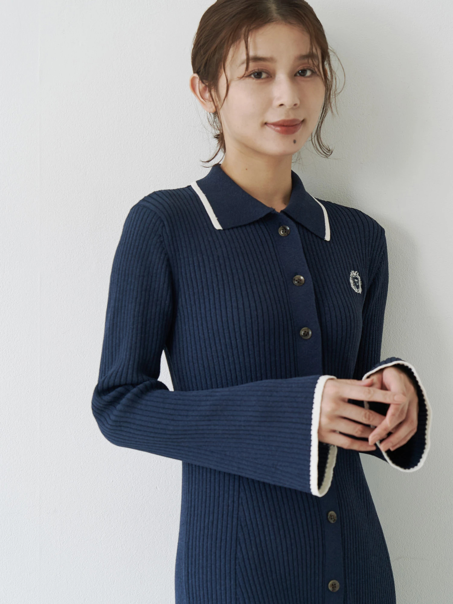 エンブレム刺繍ポロニットOP | レディースファッション通販のTONAL