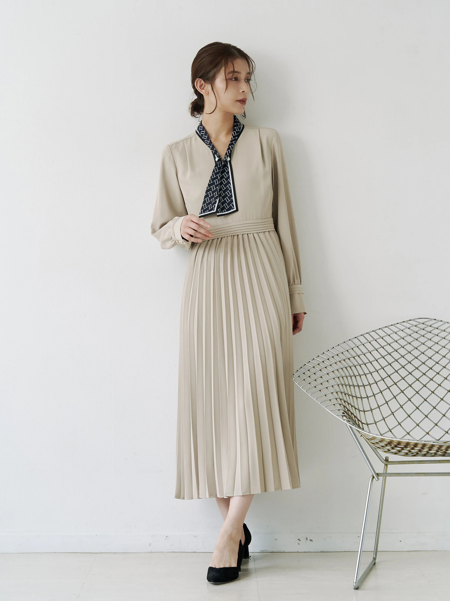 スカーフタイパールプリーツワンピース | レディースファッション通販