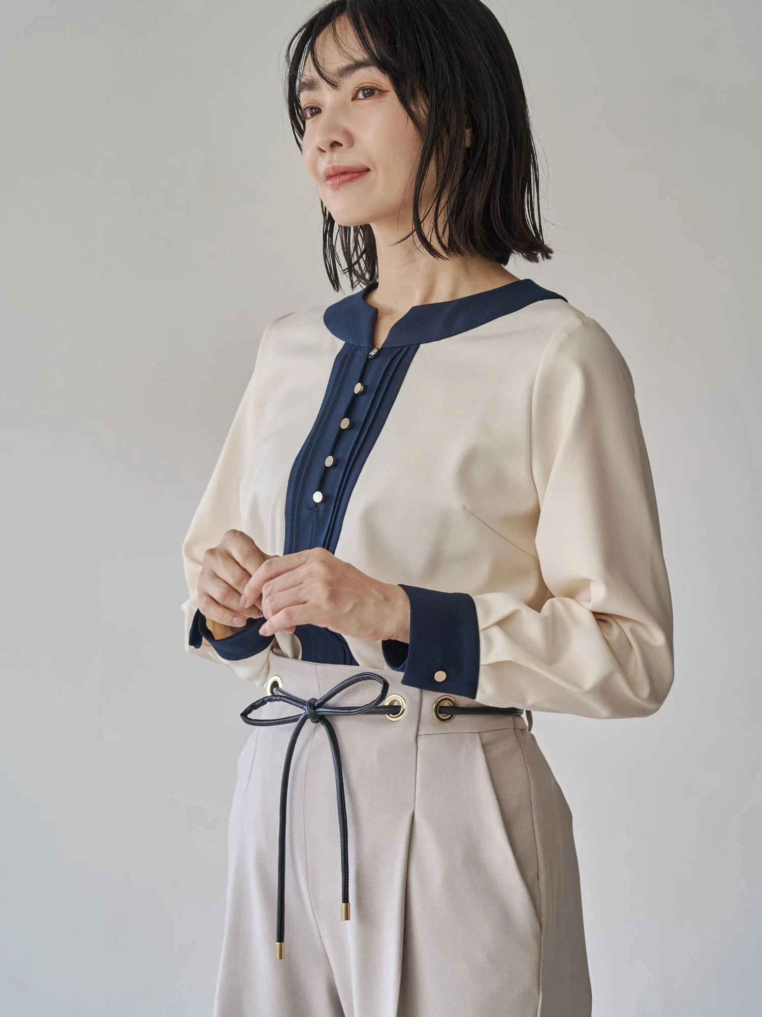 ウォームツイルバイカラーピンタックブラウス | レディース