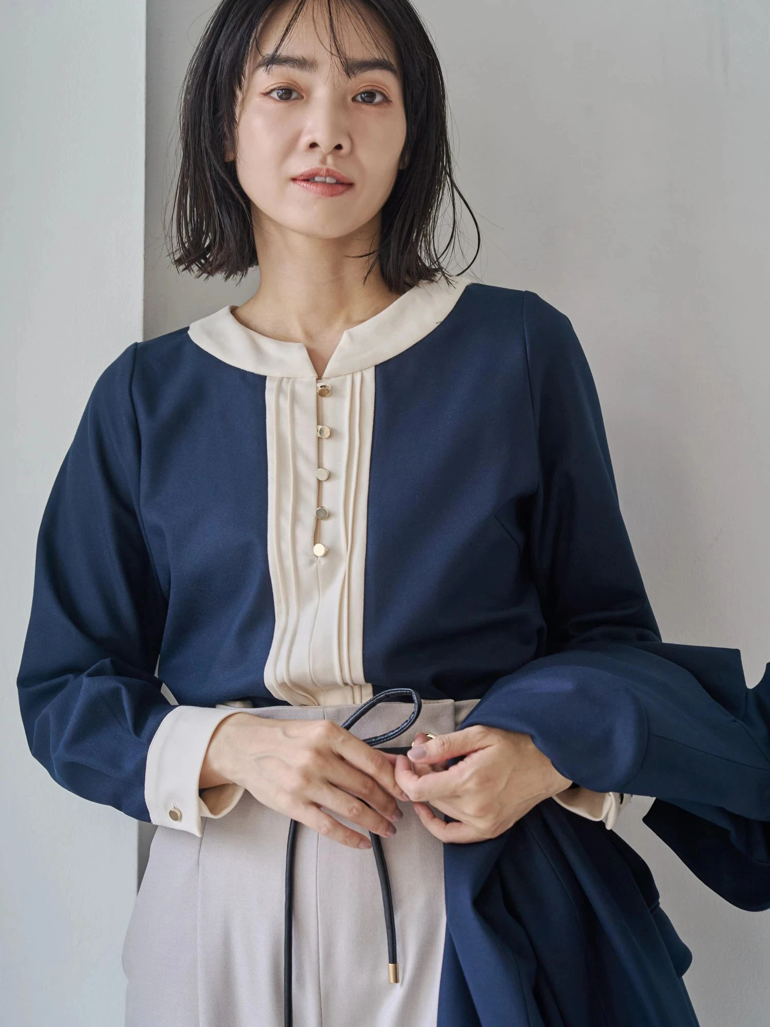 ウォームツイルバイカラーピンタックブラウス | レディース