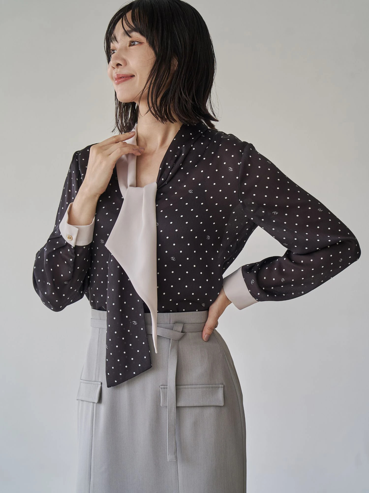 ブラウス 商品一覧 | レディースファッション通販のTONAL（トーナル