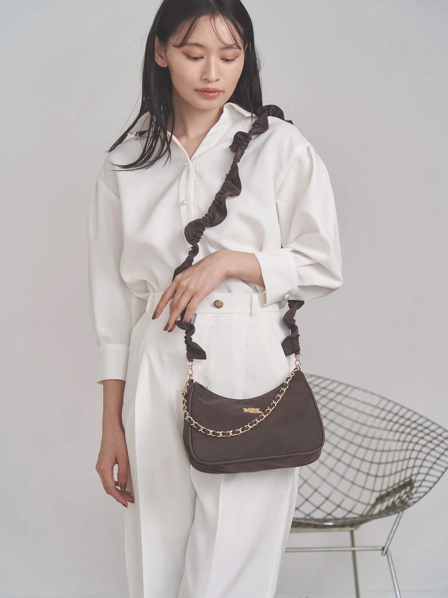 ノベルティ パール ゴールドチェーン ラウンド 円柱　ショルダーポシェット❤️ 新品 シャネル ノベルティ CHANEL ショルダーバッグ ゴールドチェーン